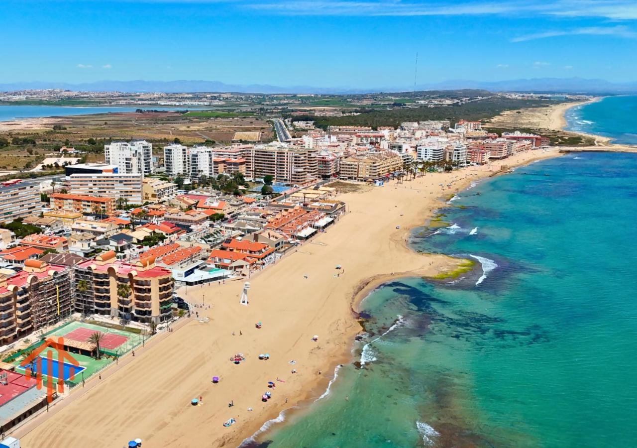 Chalet En La Mata A 50 Metros De La Playa 또레비에하 외부 사진