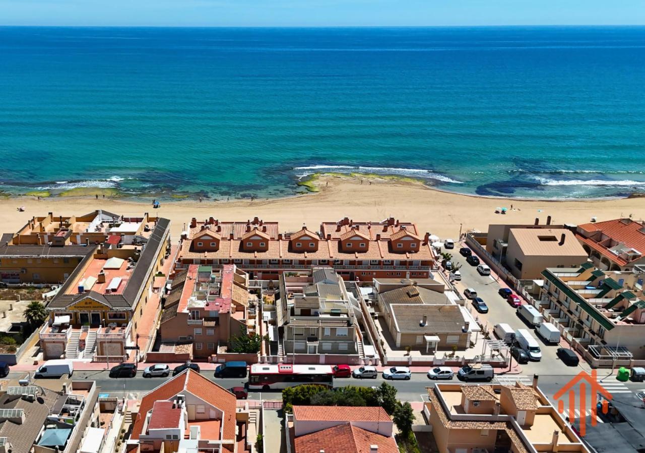 Chalet En La Mata A 50 Metros De La Playa 또레비에하 외부 사진