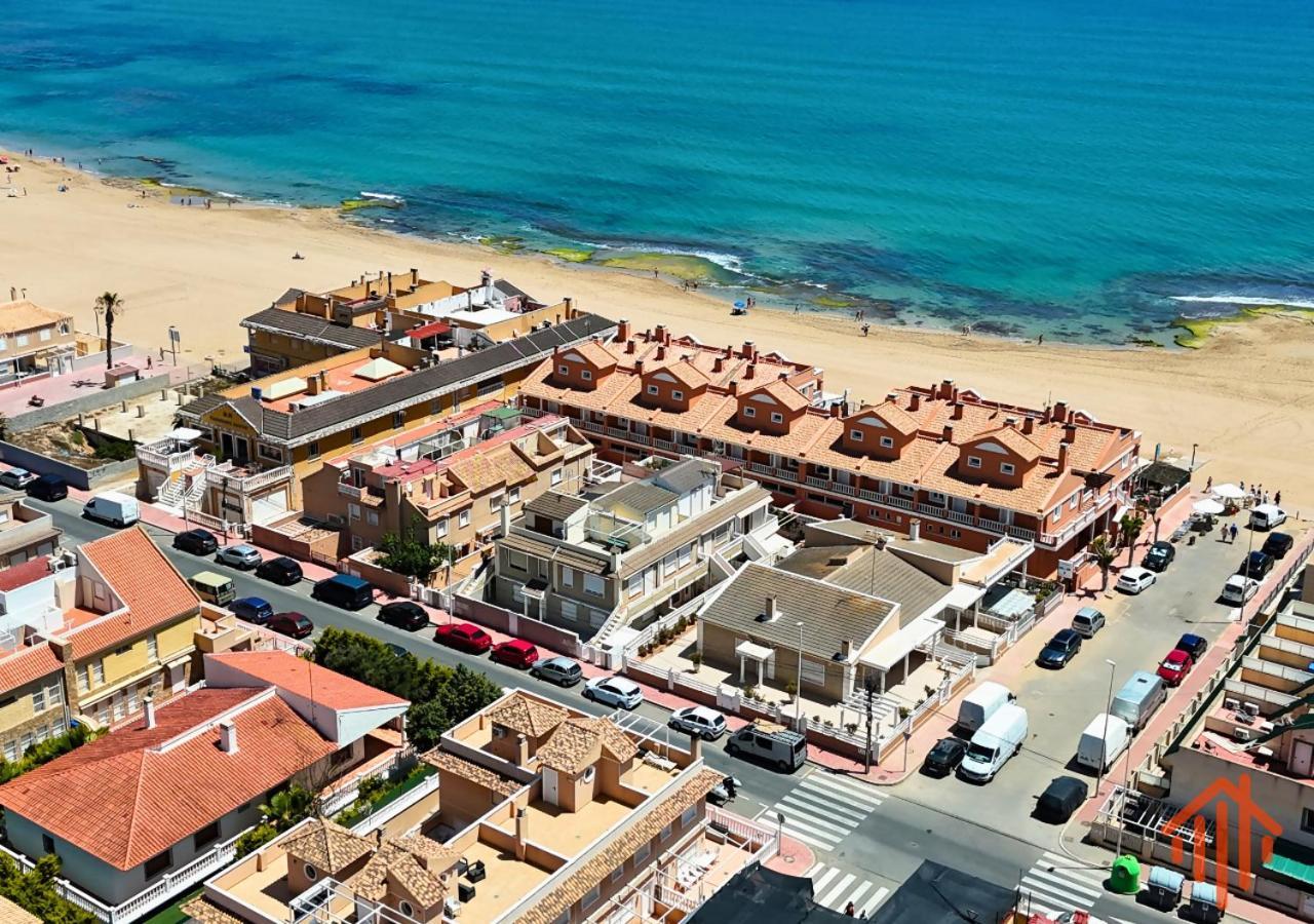 Chalet En La Mata A 50 Metros De La Playa 또레비에하 외부 사진